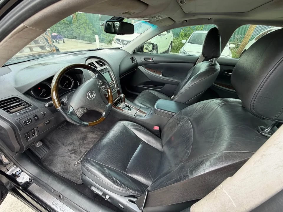 2012 Lexus ES 5th Gen - Image 17 of 20