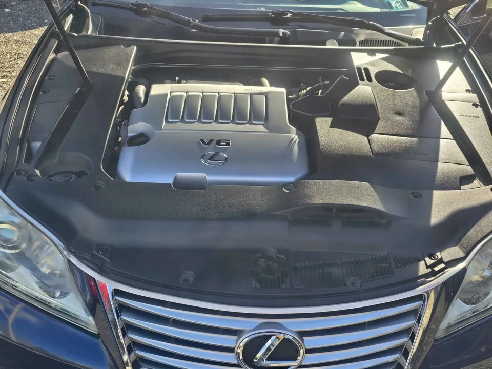 2012 Lexus ES 5th Gen - Image 2 of 15
