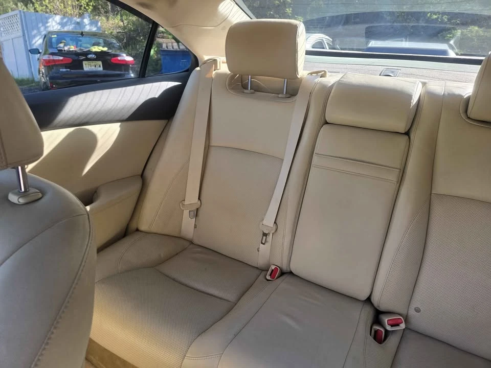 2012 Lexus ES 5th Gen - Image 15 of 15