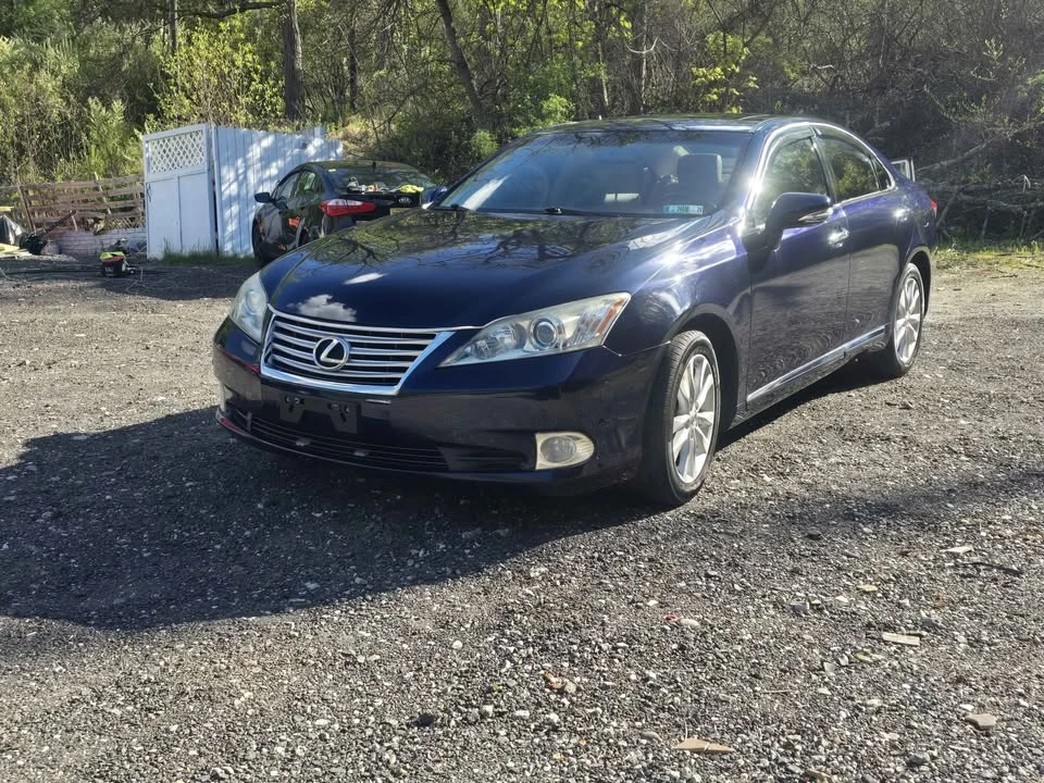 2012 Lexus ES 5th Gen - Image 10 of 15