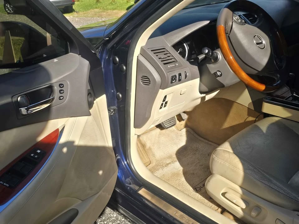 2012 Lexus ES 5th Gen - Image 7 of 15