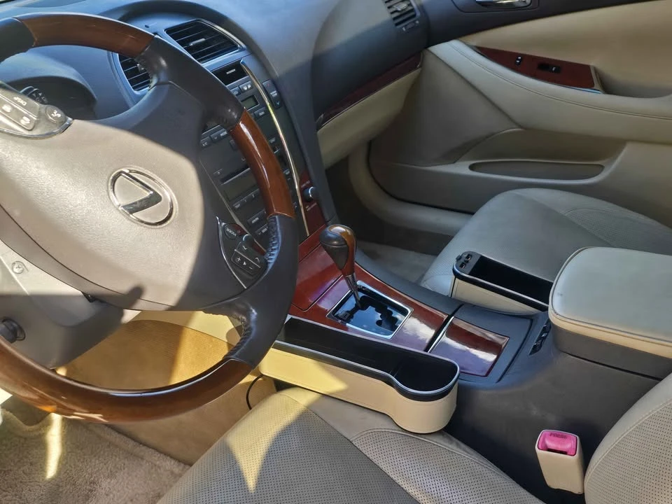 2012 Lexus ES 5th Gen - Image 3 of 15