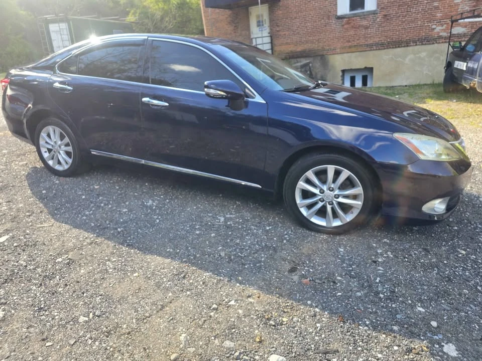 2012 Lexus ES 5th Gen - Image 14 of 15