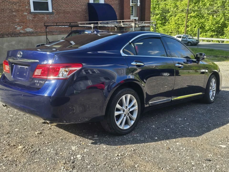 2012 Lexus ES 5th Gen - Image 11 of 15