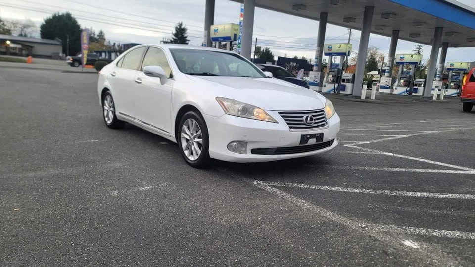 2012 Lexus ES 6th Gen - Image 19 of 19