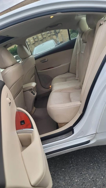 2012 Lexus ES 5th Gen - Image 14 of 20