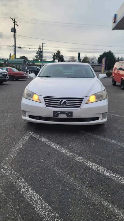 2012 Lexus ES 5th Gen - Image 6 of 18