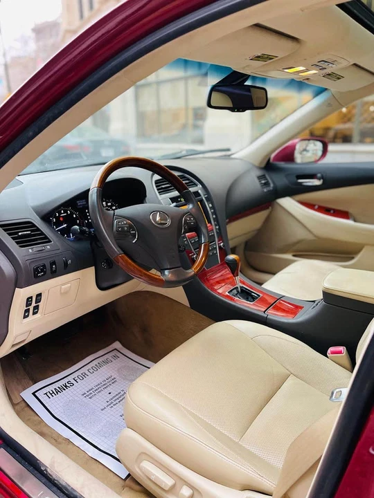 2012 Lexus ES 5th Gen - Image 12 of 19
