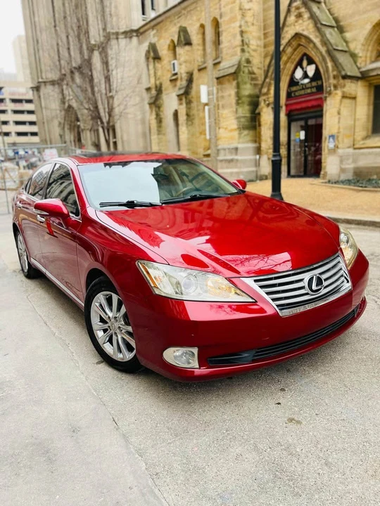 2012 Lexus ES 5th Gen - Image 2 of 19