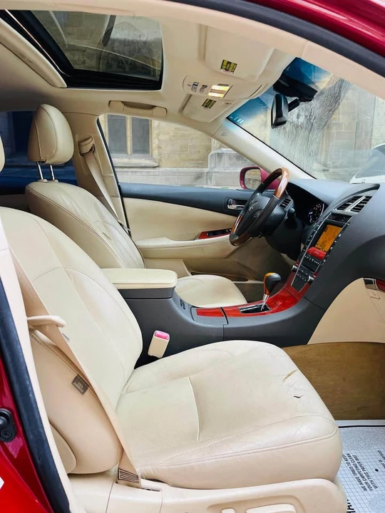 2012 Lexus ES 5th Gen - Image 17 of 19