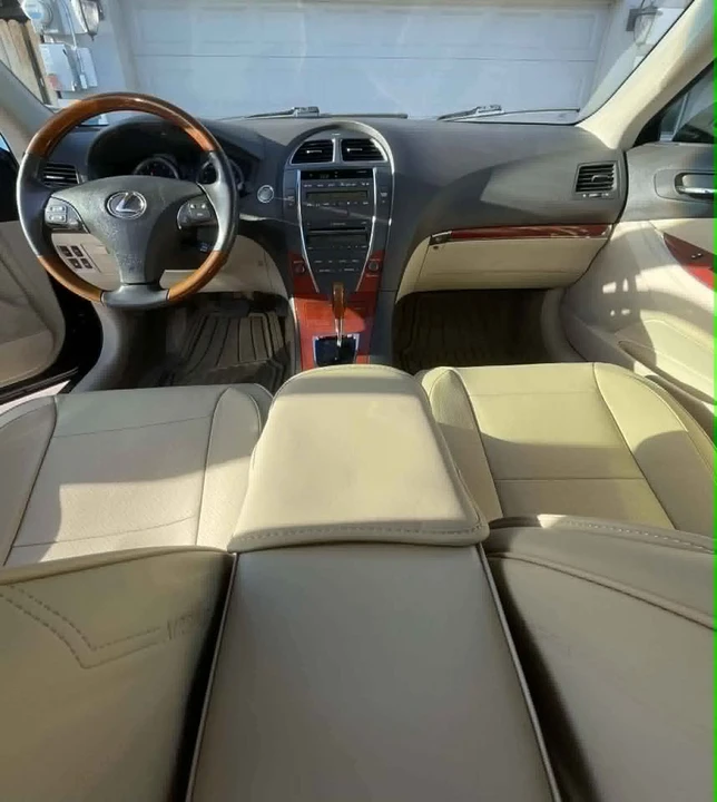 2012 Lexus ES 5th Gen - Image 11 of 17