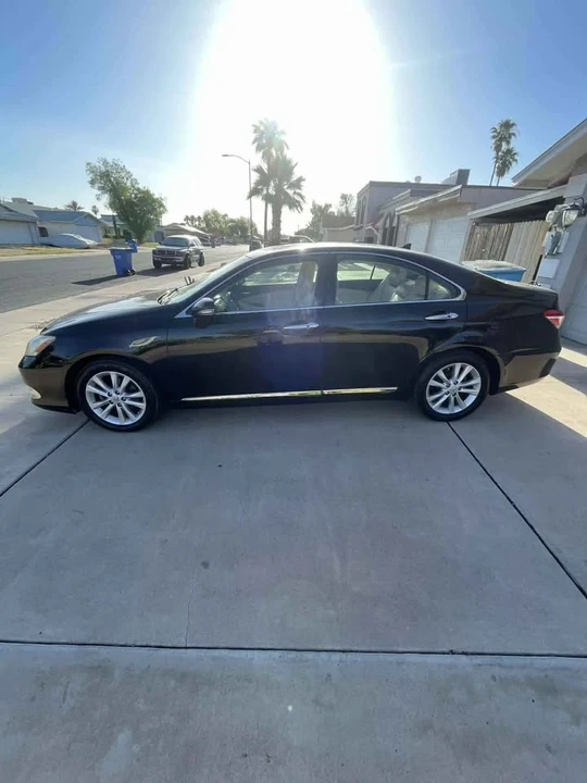 2012 Lexus ES 5th Gen - Image 6 of 17