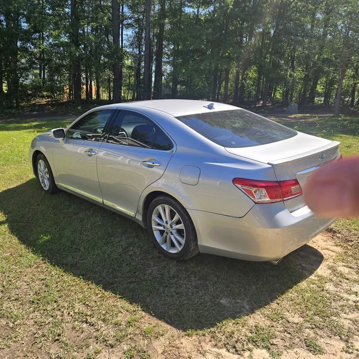 2012 Lexus ES 5th Gen - Image 9 of 10