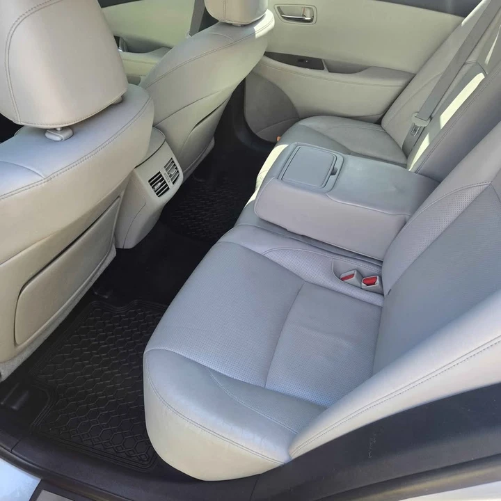2012 Lexus ES 5th Gen - Image 6 of 10