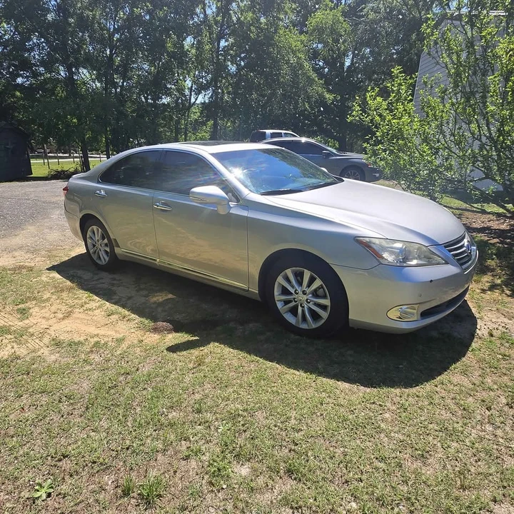 2012 Lexus ES 5th Gen - Image 3 of 10