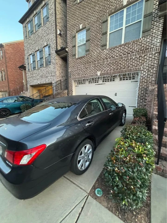 2012 Lexus ES 5th Gen - Image 11 of 12