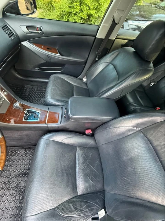 2012 Lexus ES 5th Gen - Image 11 of 12