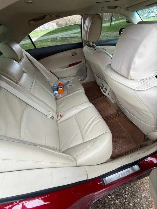 2012 Lexus ES 5th Gen - Image 11 of 13