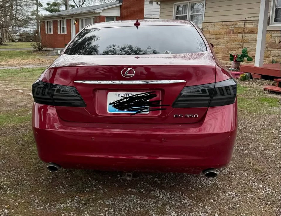 2012 Lexus ES 5th Gen - Image 8 of 13