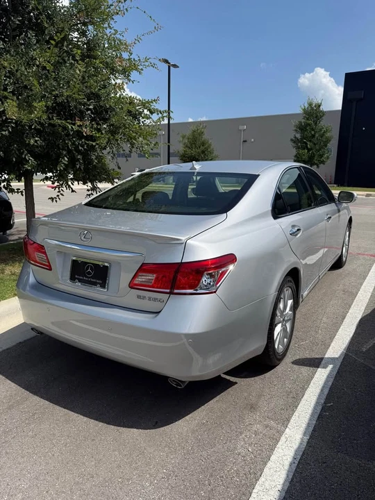 2012 Lexus ES 5th Gen - Image 5 of 9