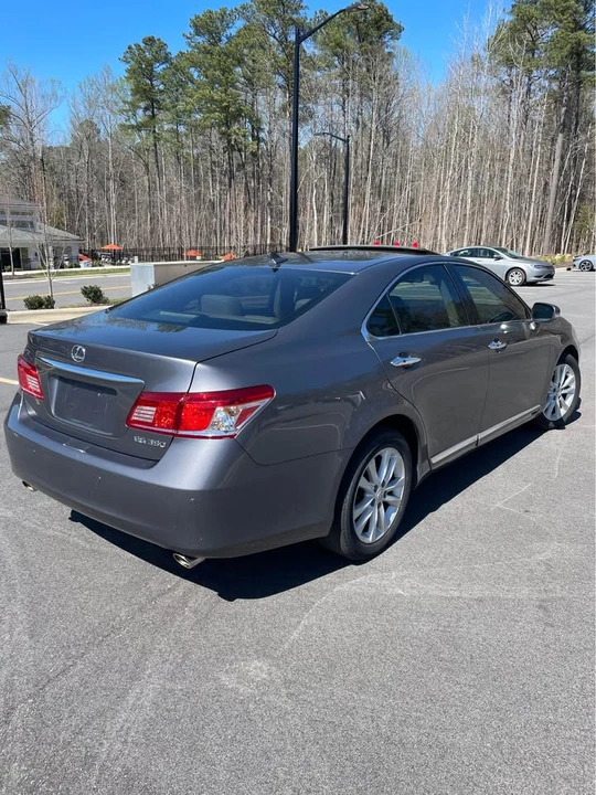 2012 Lexus ES 5th Gen - Image 5 of 20