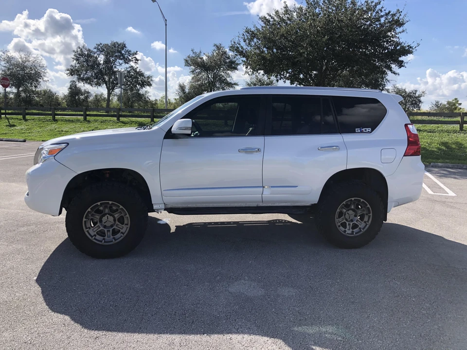 2012 Lexus GX 2nd Gen - Image 18 of 31