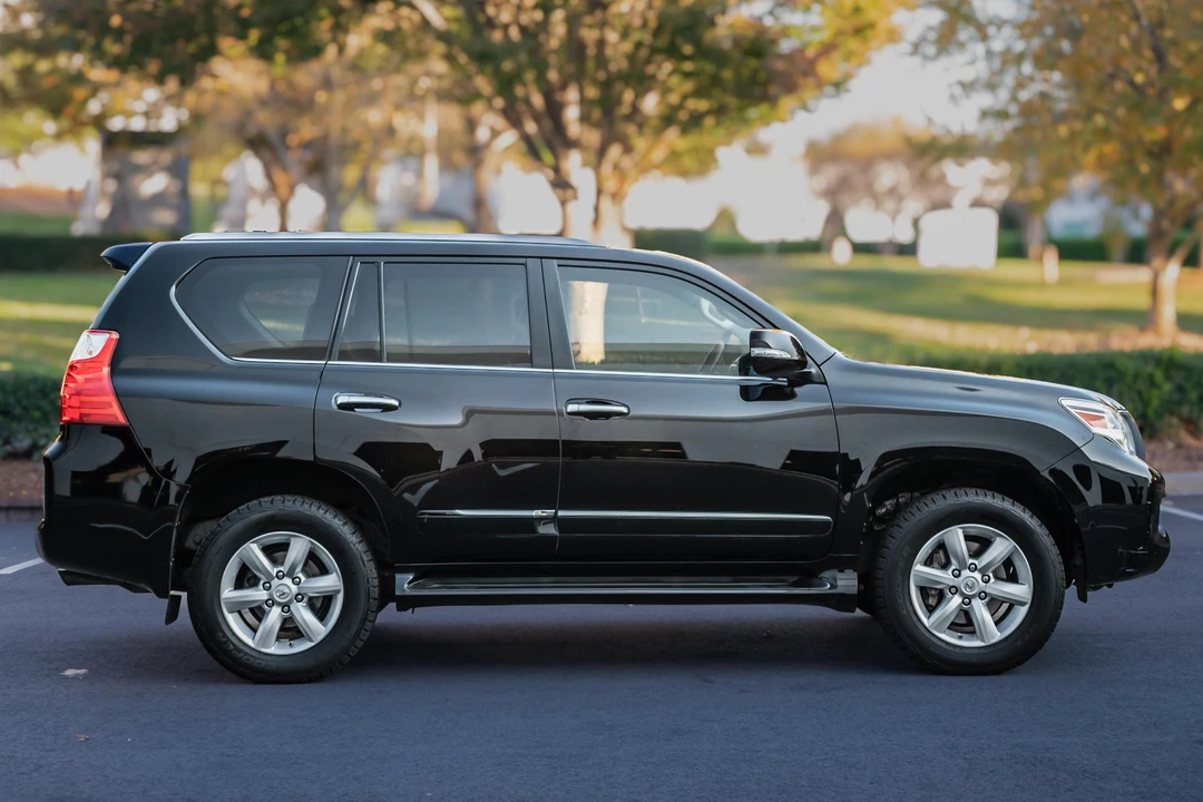 2012 Lexus GX 2nd Gen - Image 3 of 31