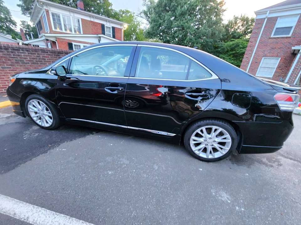 2012 Lexus HS - Image 10 of 23
