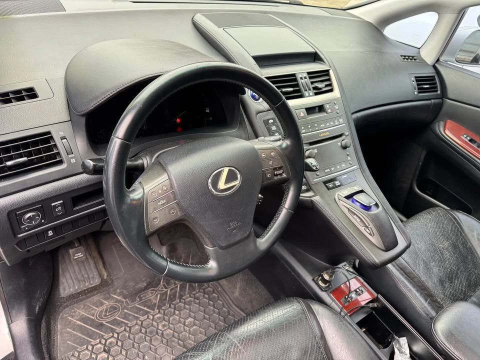 2012 Lexus HS - Image 4 of 7