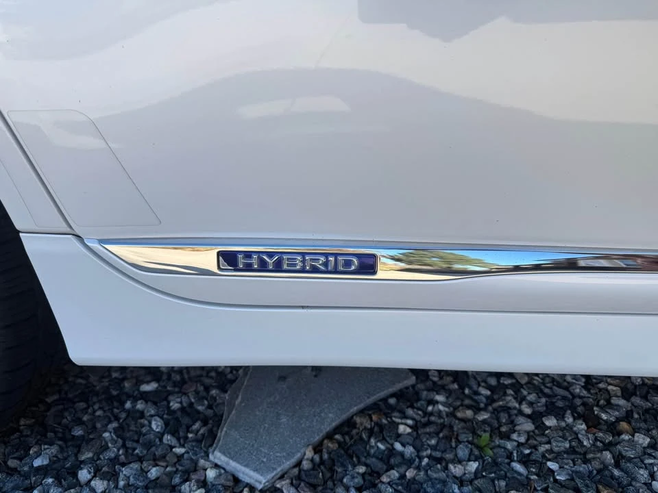 2012 Lexus HS - Image 17 of 20