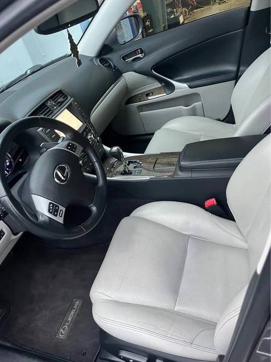 2012 Lexus IS 2nd Gen - Image 9 of 12