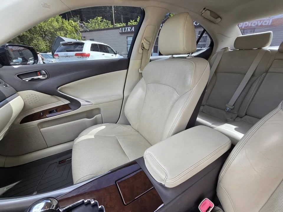 2012 Lexus IS 2nd Gen - Image 13 of 15