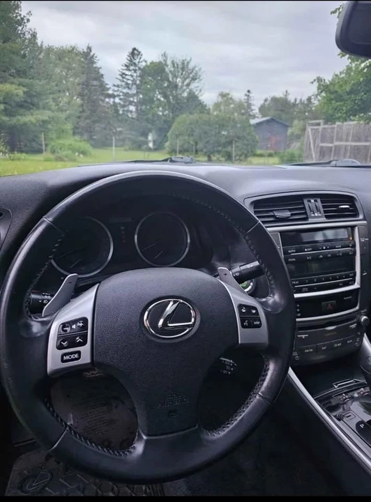 2012 Lexus IS 2nd Gen - Image 9 of 10