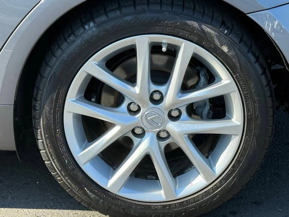 2012 Lexus IS 2nd Gen - Image 15 of 20