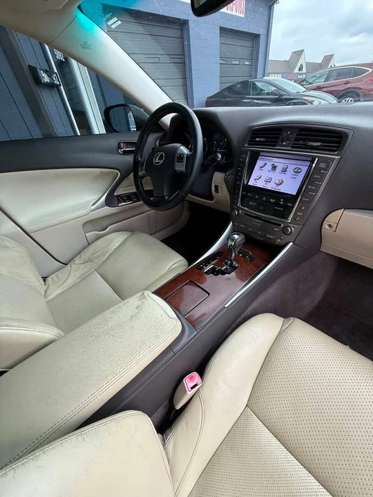 2012 Lexus IS 2nd Gen - Image 9 of 18