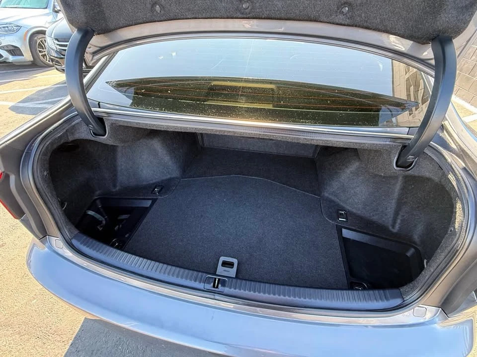 2012 Lexus IS 2nd Gen - Image 16 of 20