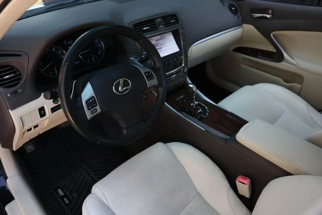 2012 Lexus IS 2nd Gen - Image 6 of 12