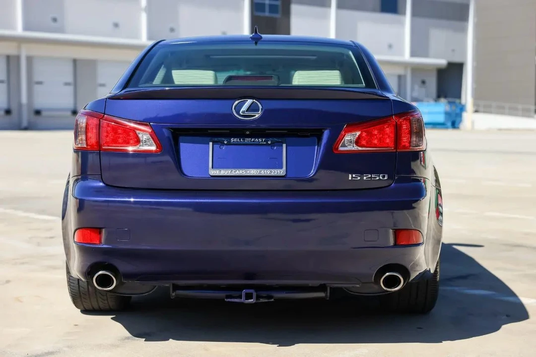 2012 Lexus IS 2nd Gen - Image 9 of 12