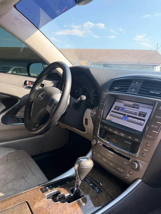 2012 Lexus IS 2nd Gen - Image 11 of 14