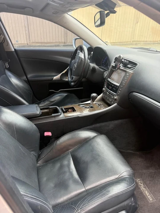 2012 Lexus IS 2nd Gen - Image 6 of 10
