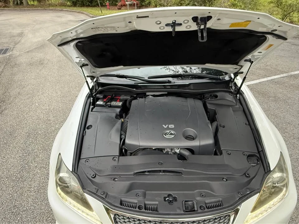 2012 Lexus IS 2nd Gen - Image 12 of 13