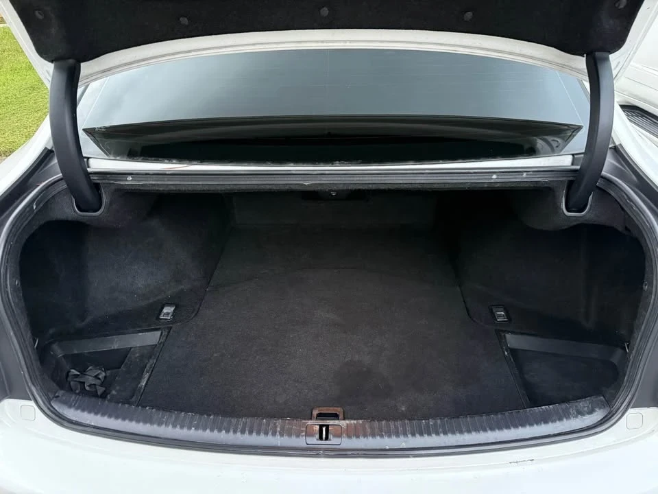2012 Lexus IS 2nd Gen - Image 11 of 13