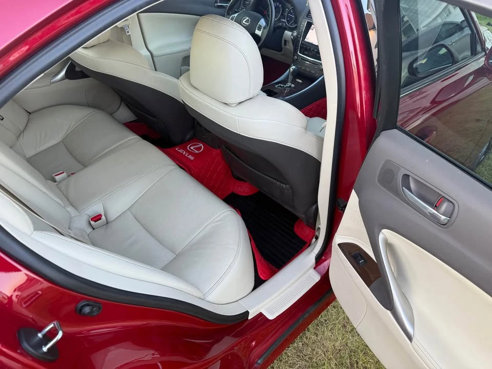 2012 Lexus IS 2nd Gen - Image 9 of 10