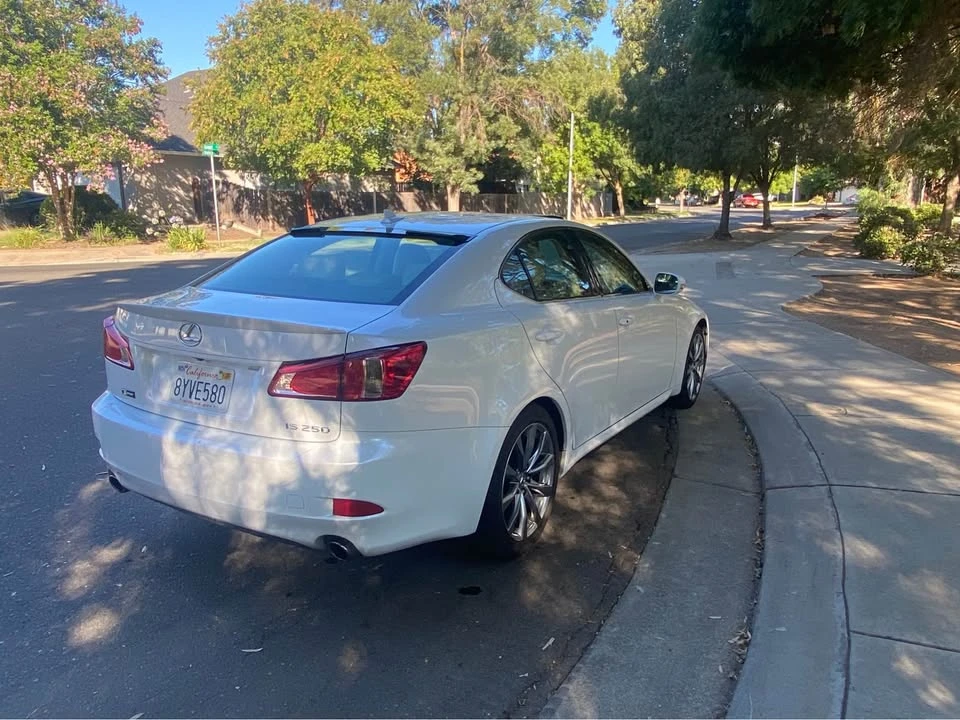 2012 Lexus IS 2nd Gen - Image 4 of 9