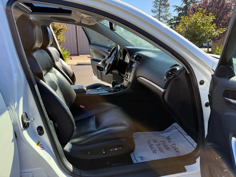 2012 Lexus IS 2nd Gen - Image 15 of 20