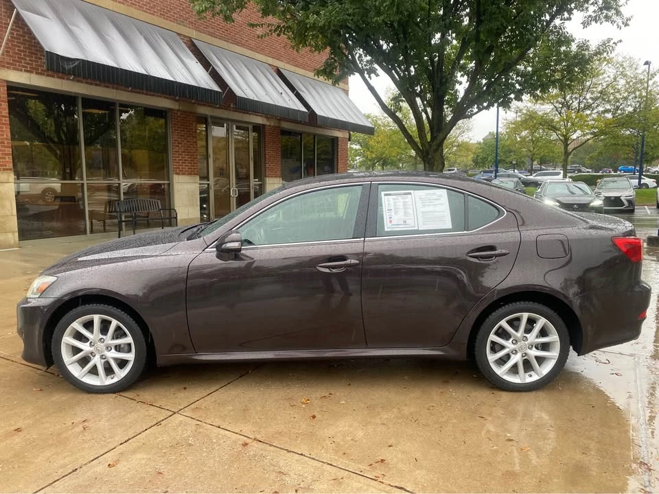 2012 Lexus IS 2nd Gen - Image 4 of 4