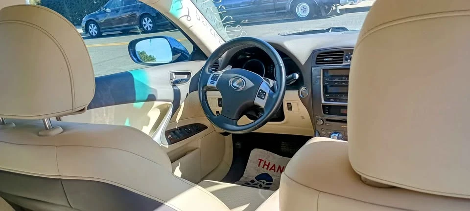 2012 Lexus IS 2nd Gen - Image 5 of 8