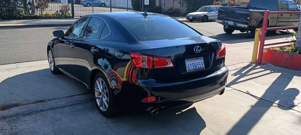 2012 Lexus IS 2nd Gen - Image 4 of 8