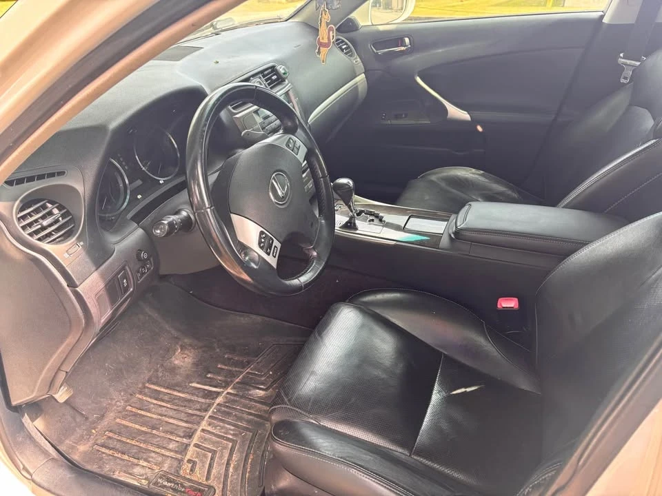 2012 Lexus IS 2nd Gen - Image 5 of 6