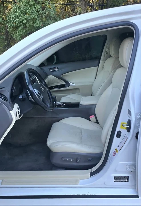 2012 Lexus IS 2nd Gen - Image 13 of 20
